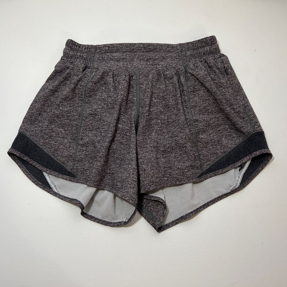 Lululemon Woman’s Hotty Hot Short High-Rise Long 4" Gray Size 4